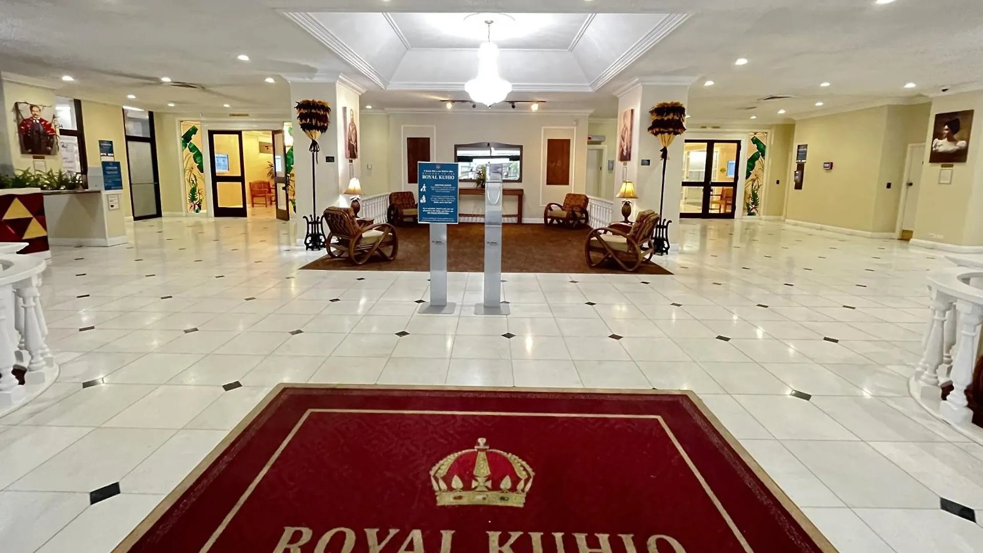 Royal Kuhio 1705 - Spacious Corner Unit With Stunning Mountain Views In The Heart Of Waikiki! Χονολουλού